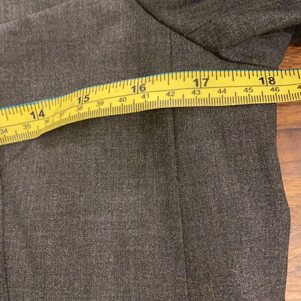 Theory skirt suit Sz 6/8. Dark grey. Like new! - Picture 9 of 11